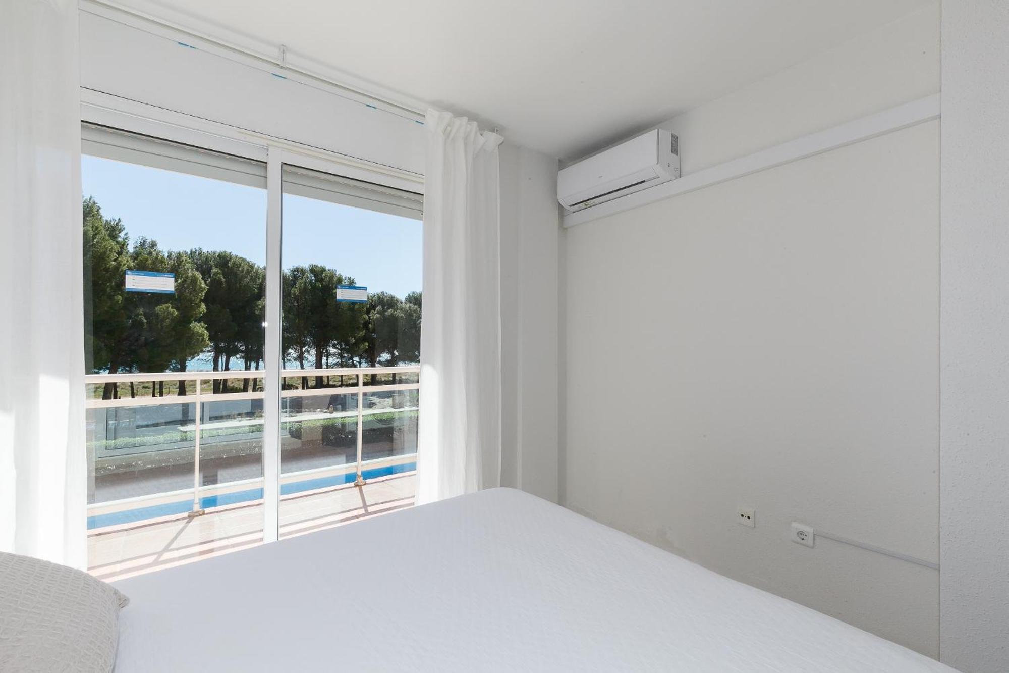 Uhc Arco Del Sol Family Complex Apartment Hospitalet De L'Infant Exterior photo