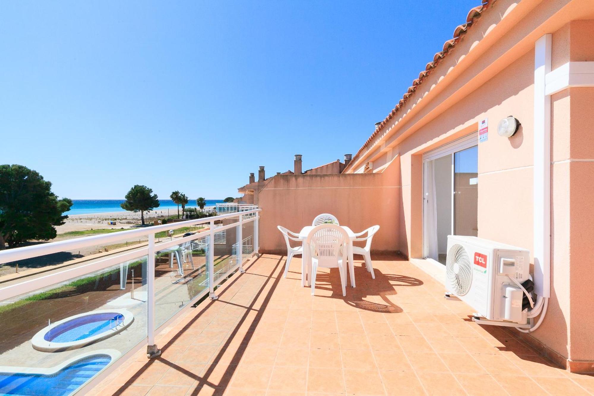 Uhc Arco Del Sol Family Complex Apartment Hospitalet De L'Infant Exterior photo