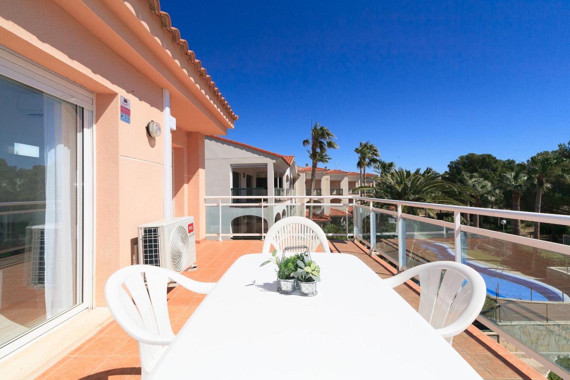 Uhc Arco Del Sol Family Complex Apartment Hospitalet De L'Infant Room photo